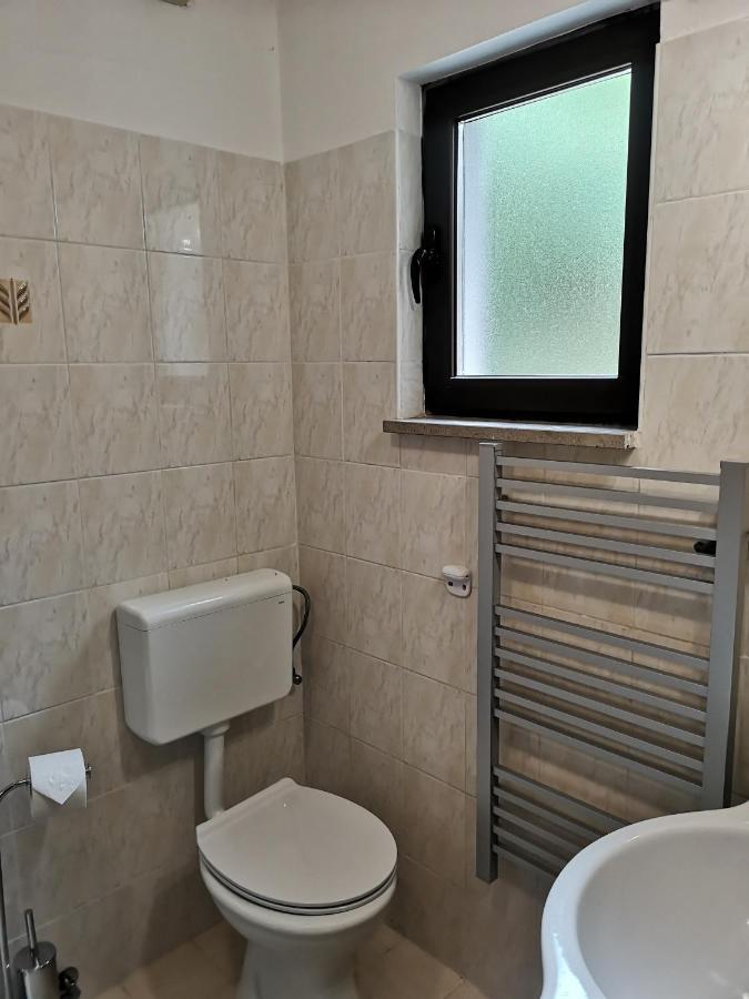 House Ceh Villa Crni Kal Exterior photo
